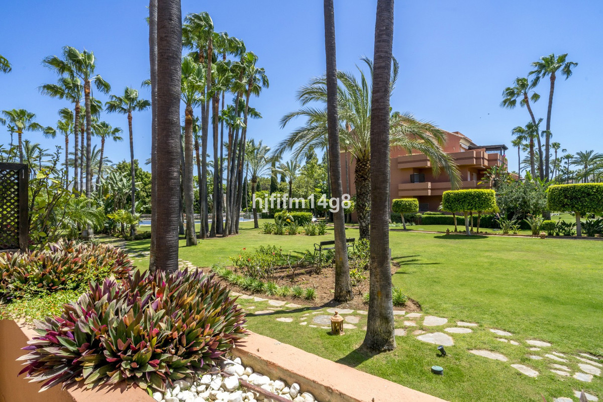 Appartement te koop in Puerto Banús | 2 slaapkamers H5388274