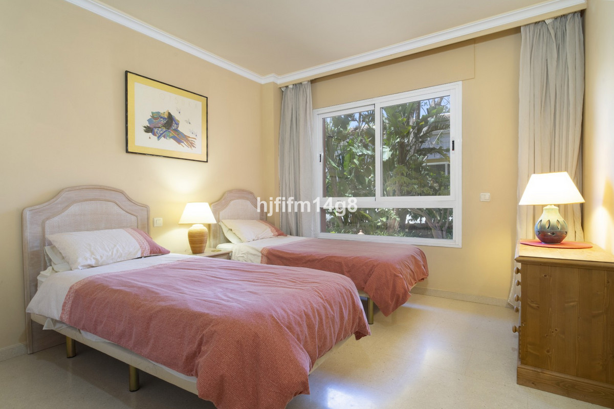 Appartement te koop in Puerto Banús | 2 slaapkamers H5388274