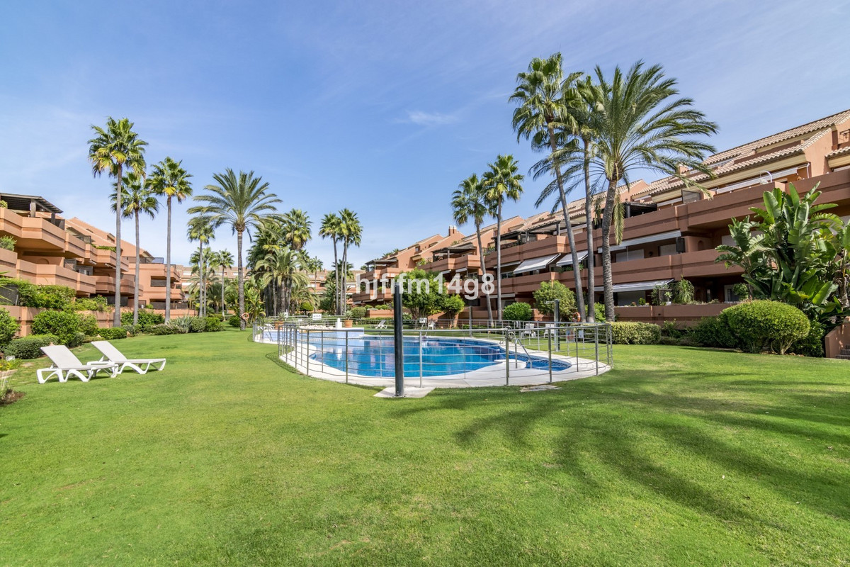 Appartement te koop in Puerto Banús | 2 slaapkamers H5388274