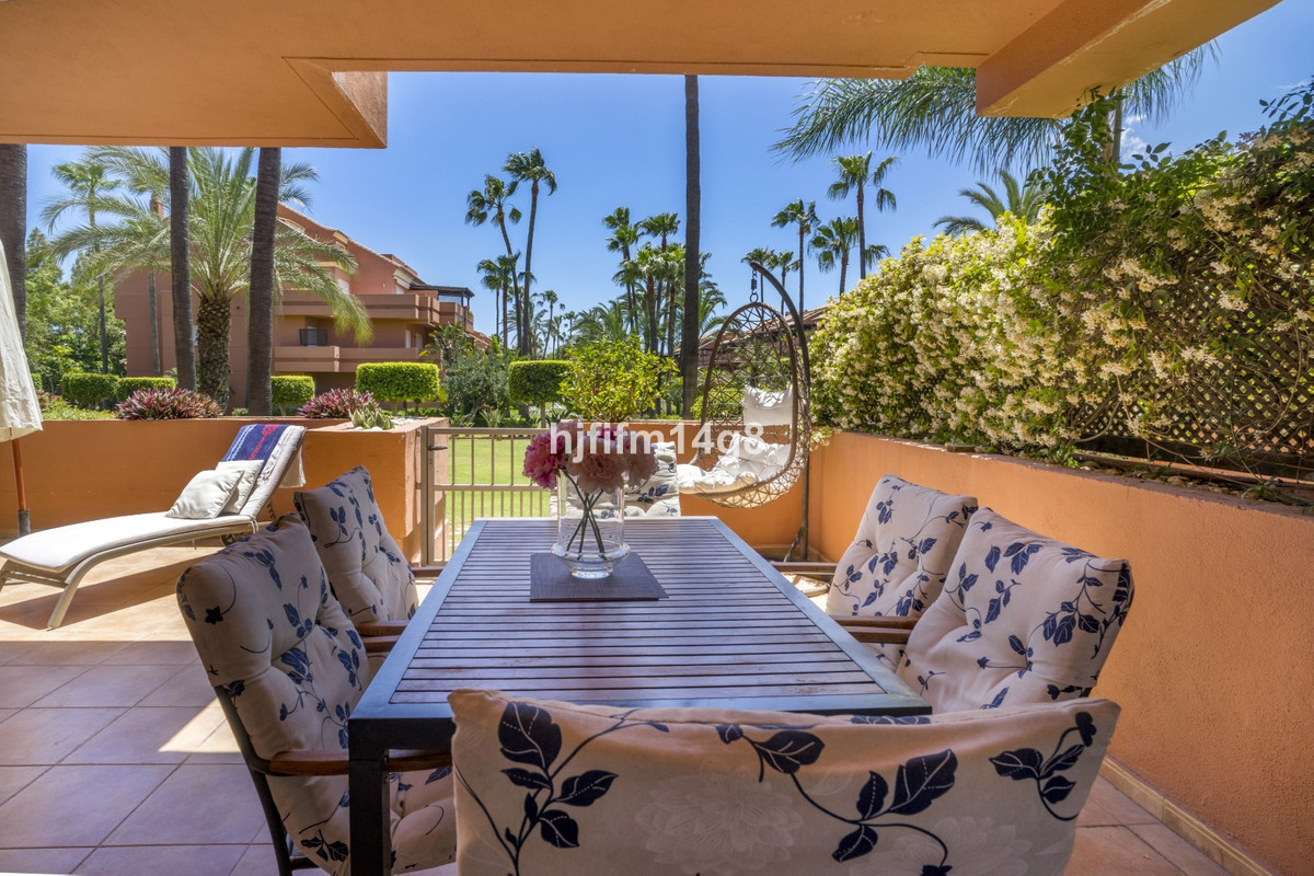 Appartement te koop in Puerto Banús | 2 slaapkamers H5388274