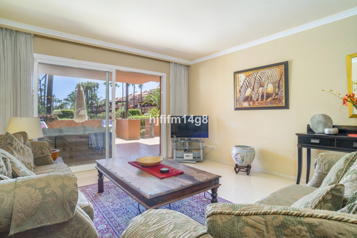 Appartement te koop in Puerto Banús | 2 slaapkamers H5388274