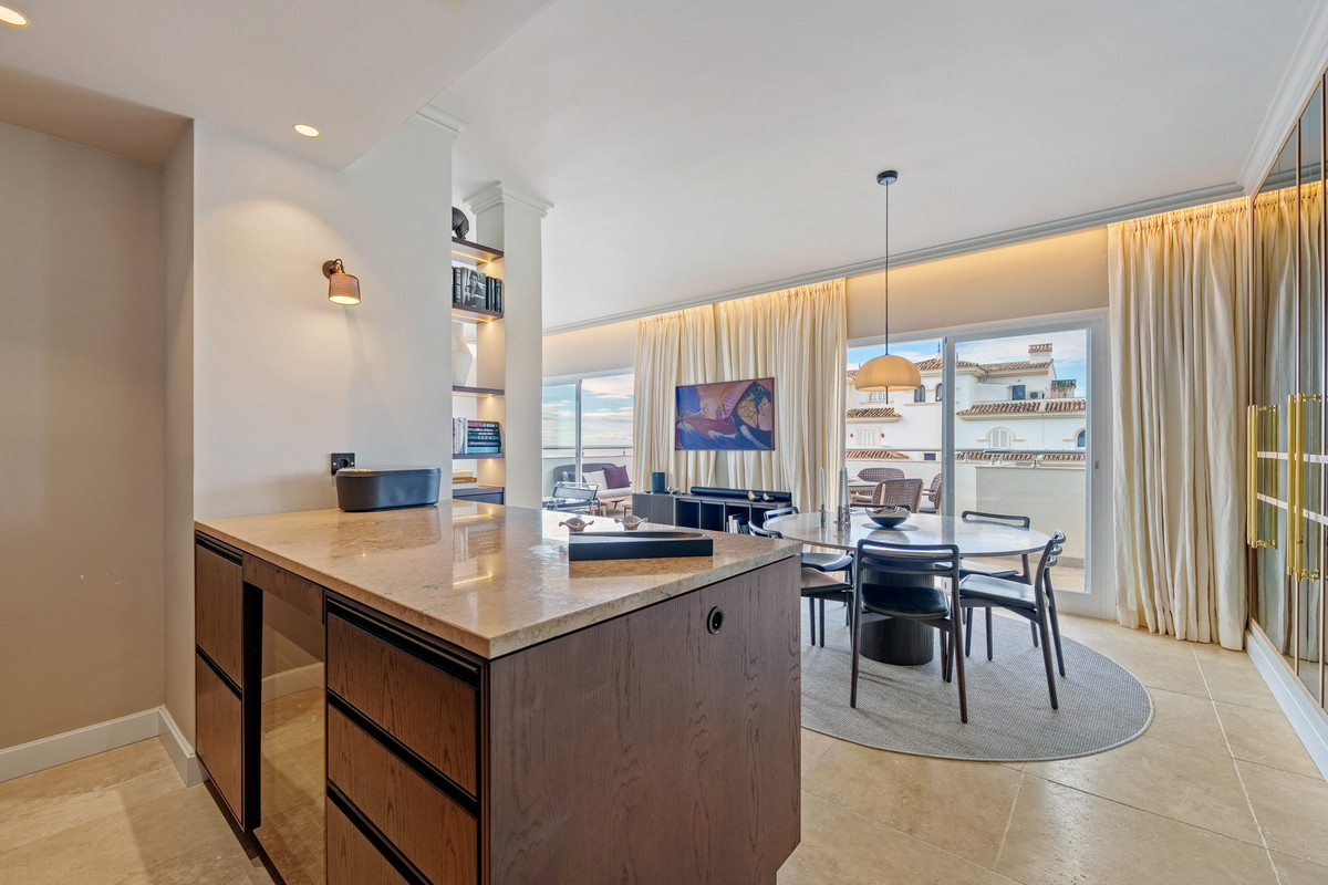 Appartement te koop in Puerto Banús | 2 slaapkamers H5388370