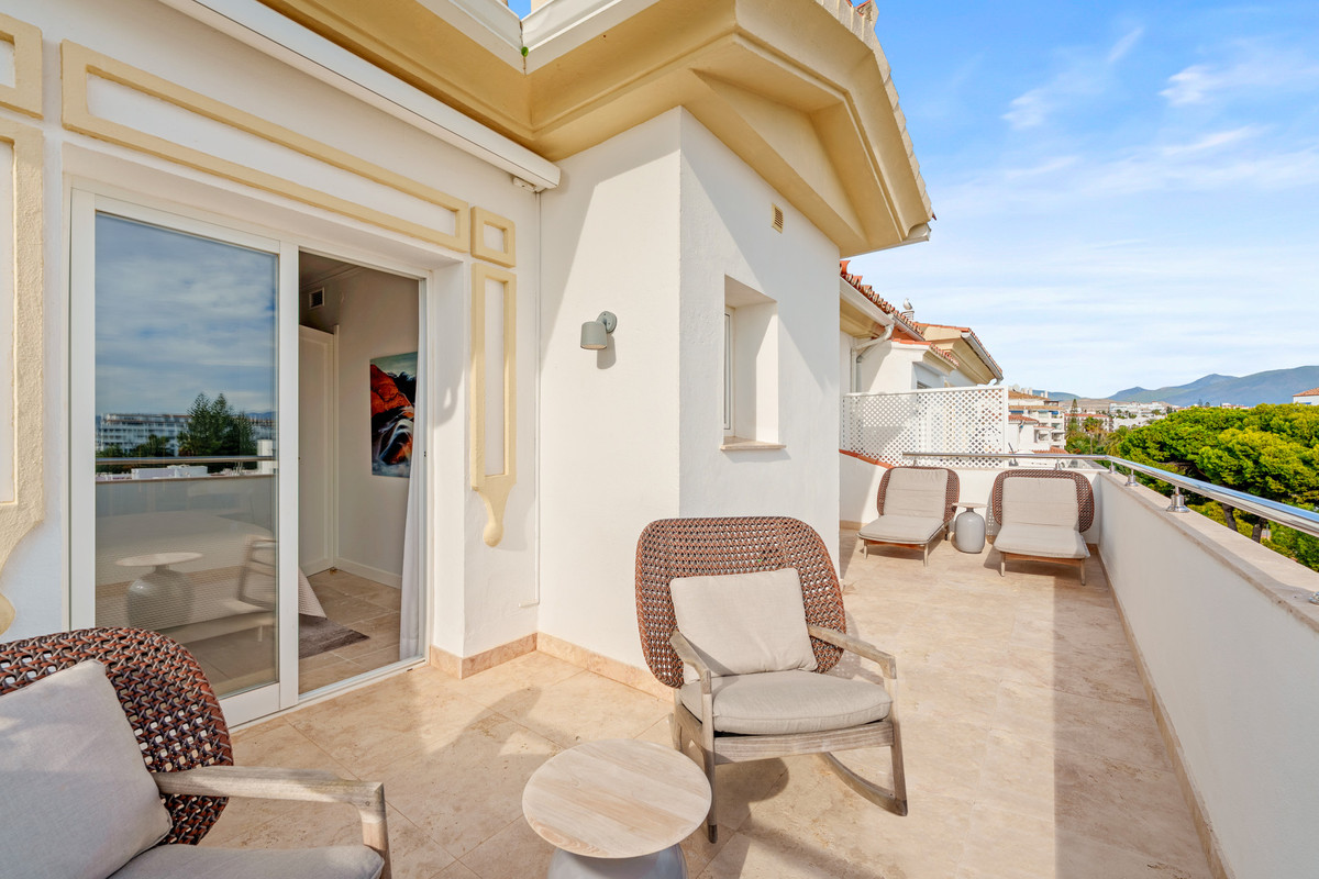 Appartement te koop in Puerto Banús | 2 slaapkamers H5388370