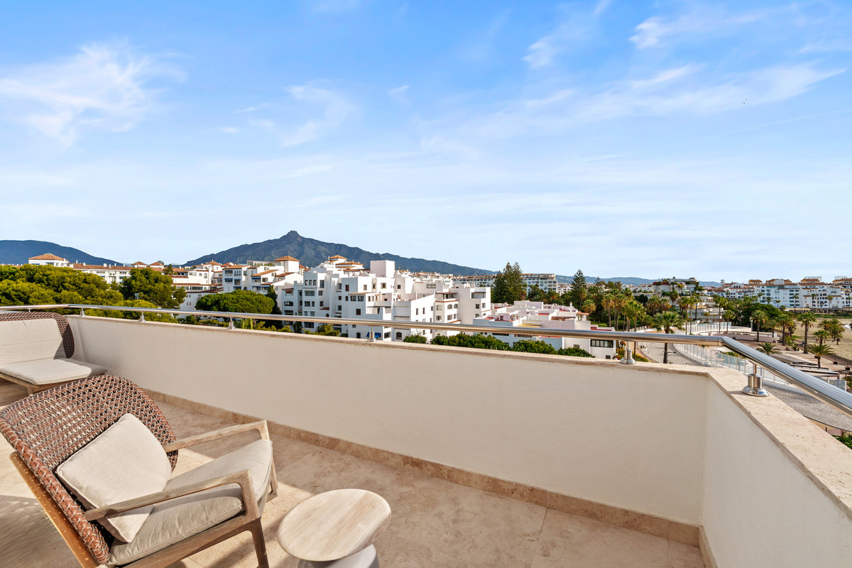 Appartement te koop in Puerto Banús | 2 slaapkamers H5388370