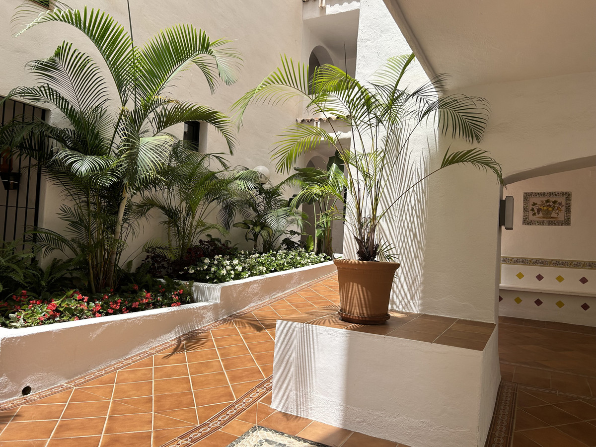 Appartement te koop in Puerto Banús | 2 slaapkamers H5394619