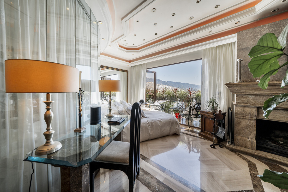 Duplex te koop in Puerto Banús | 3 slaapkamers H5395744
