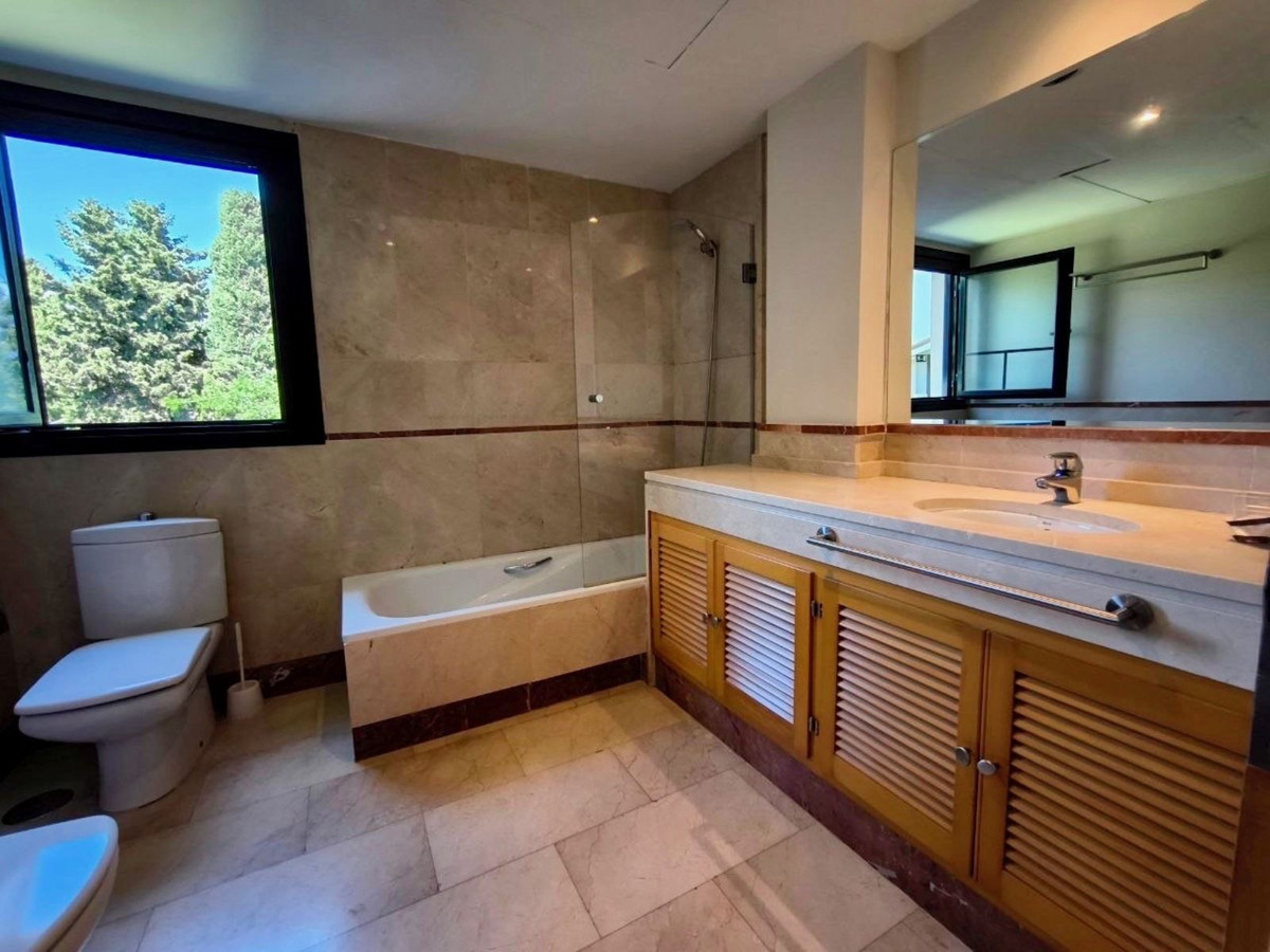 Penthouse te koop in Puerto Banús | 2 slaapkamers H5400007