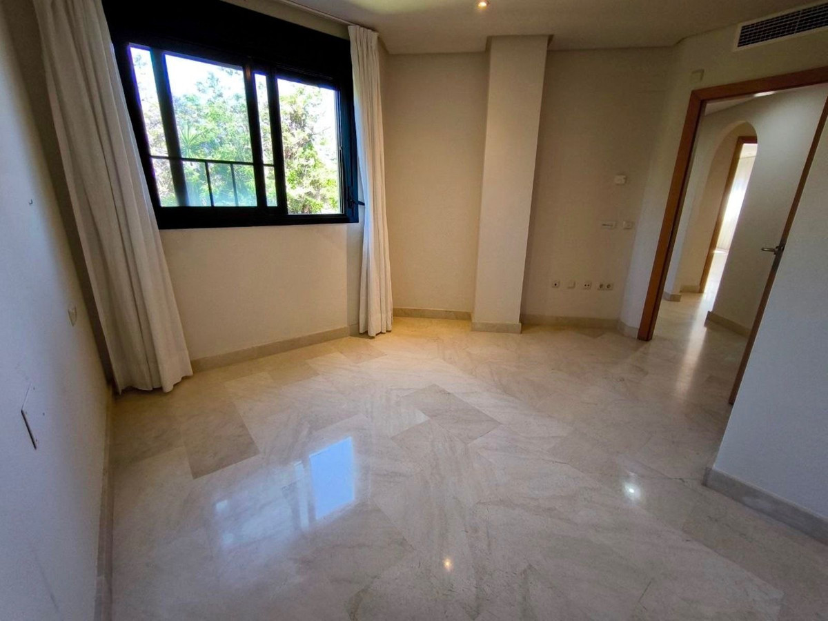 Penthouse te koop in Puerto Banús | 2 slaapkamers H5400007