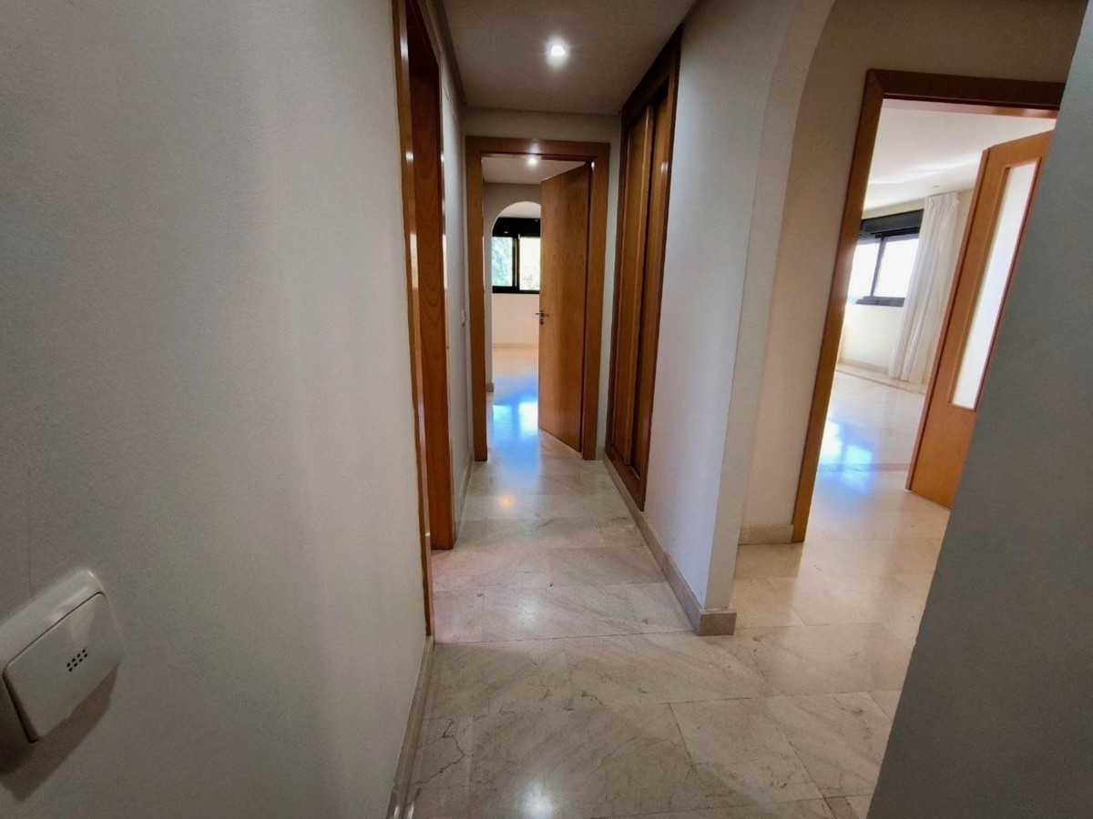 Penthouse te koop in Puerto Banús | 2 slaapkamers H5400007