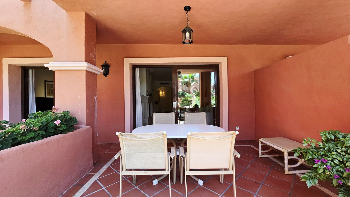 Appartement te koop in Puerto Banús | 2 slaapkamers H5407084