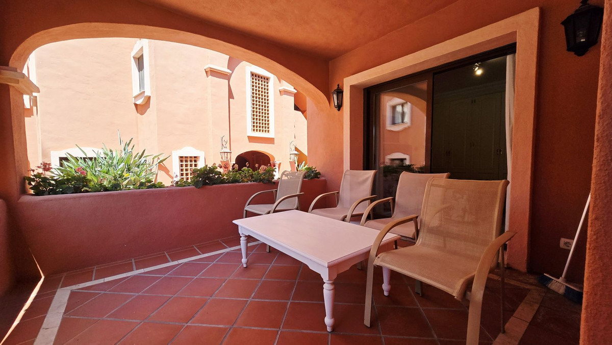 Appartement te koop in Puerto Banús | 2 slaapkamers H5407084