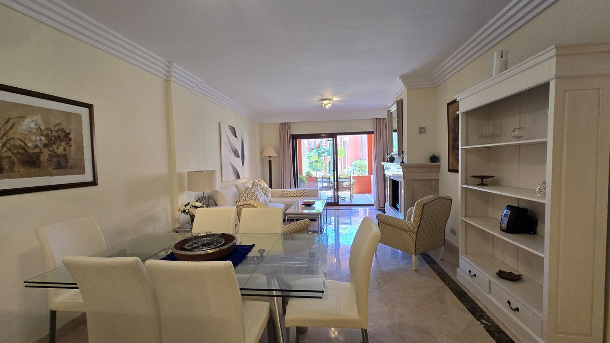 Appartement te koop in Puerto Banús | 2 slaapkamers H5407084