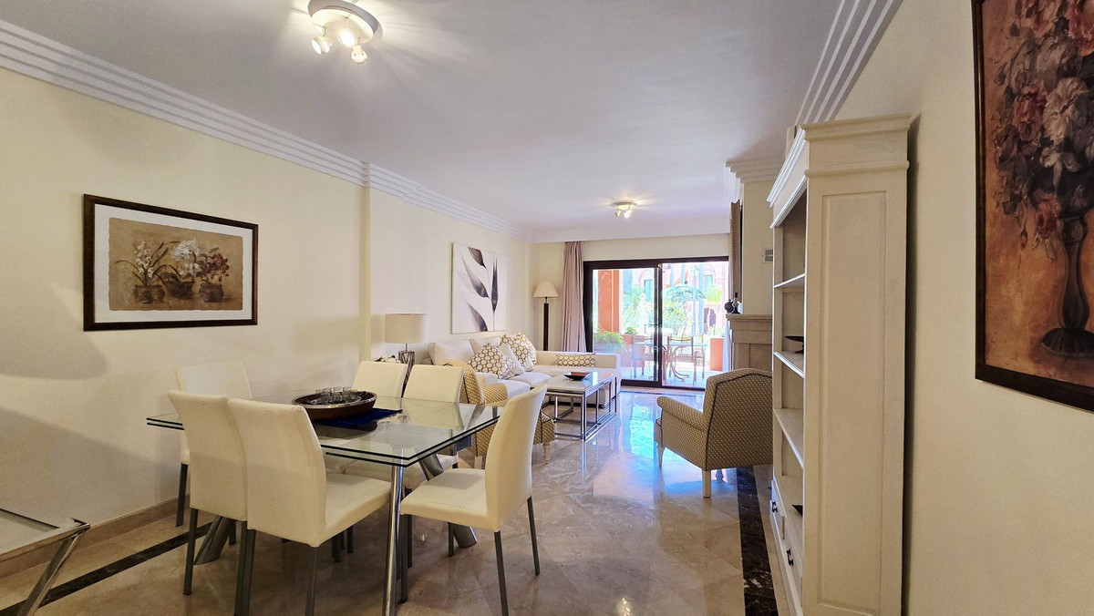 Appartement te koop in Puerto Banús | 2 slaapkamers H5407084