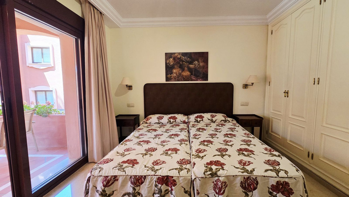 Appartement te koop in Puerto Banús | 2 slaapkamers H5407084