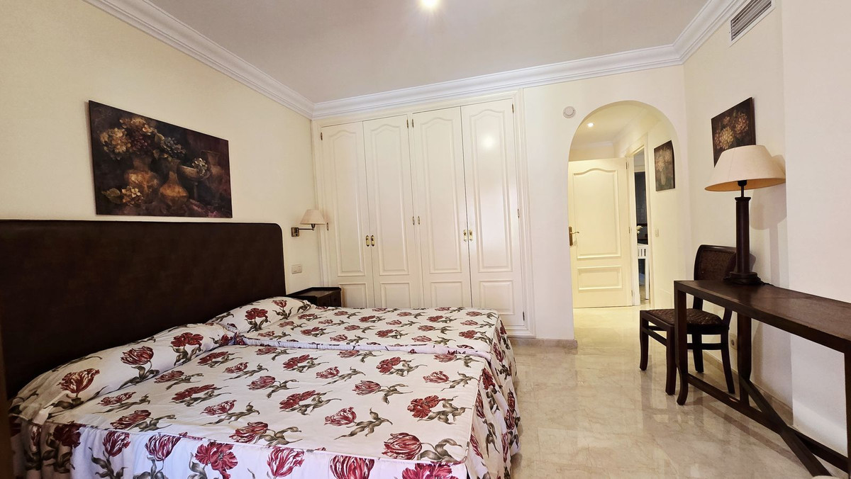 Appartement te koop in Puerto Banús | 2 slaapkamers H5407084