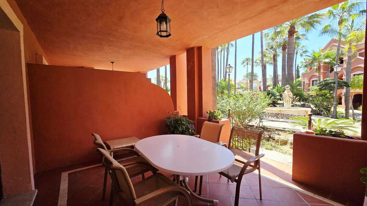 Appartement te koop in Puerto Banús | 2 slaapkamers H5407084
