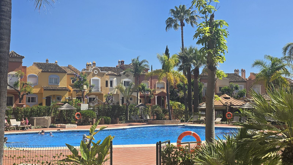 Appartement te koop in Puerto Banús | 2 slaapkamers H5407084