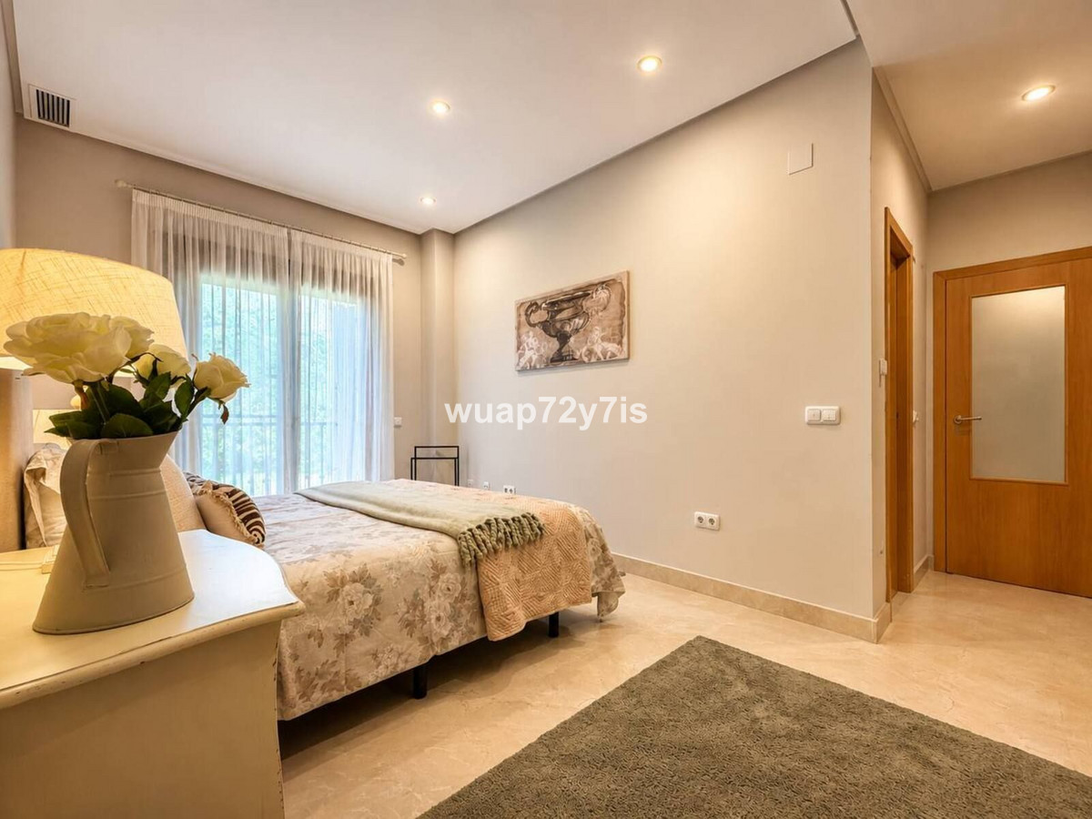 Appartement te koop in Puerto Banús | 2 slaapkamers H5407198