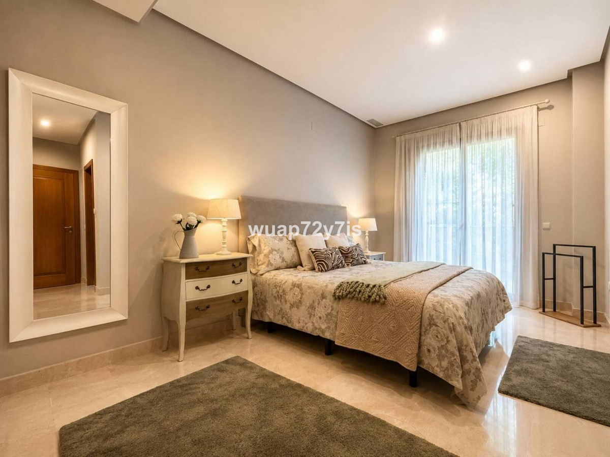 Appartement te koop in Puerto Banús | 2 slaapkamers H5407198