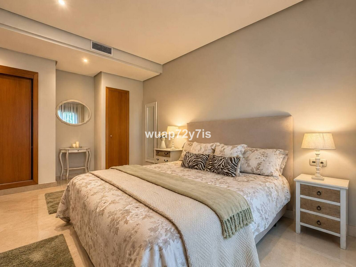 Appartement te koop in Puerto Banús | 2 slaapkamers H5407198