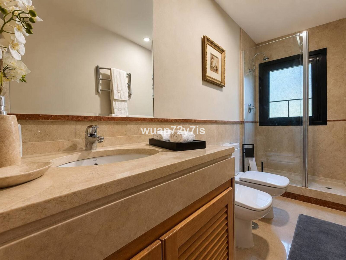 Appartement te koop in Puerto Banús | 2 slaapkamers H5407198