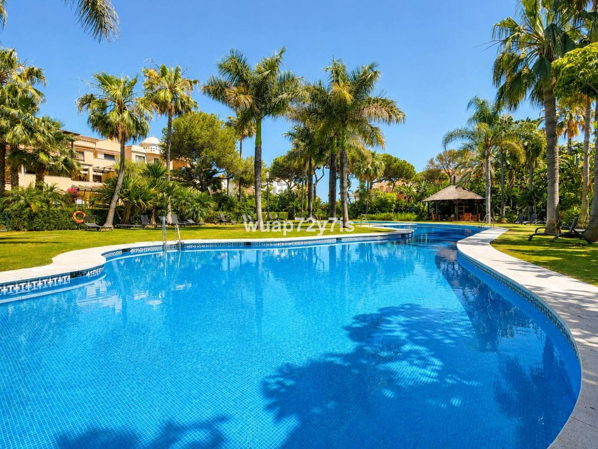 Appartement te koop in Puerto Banús | 2 slaapkamers H5407198