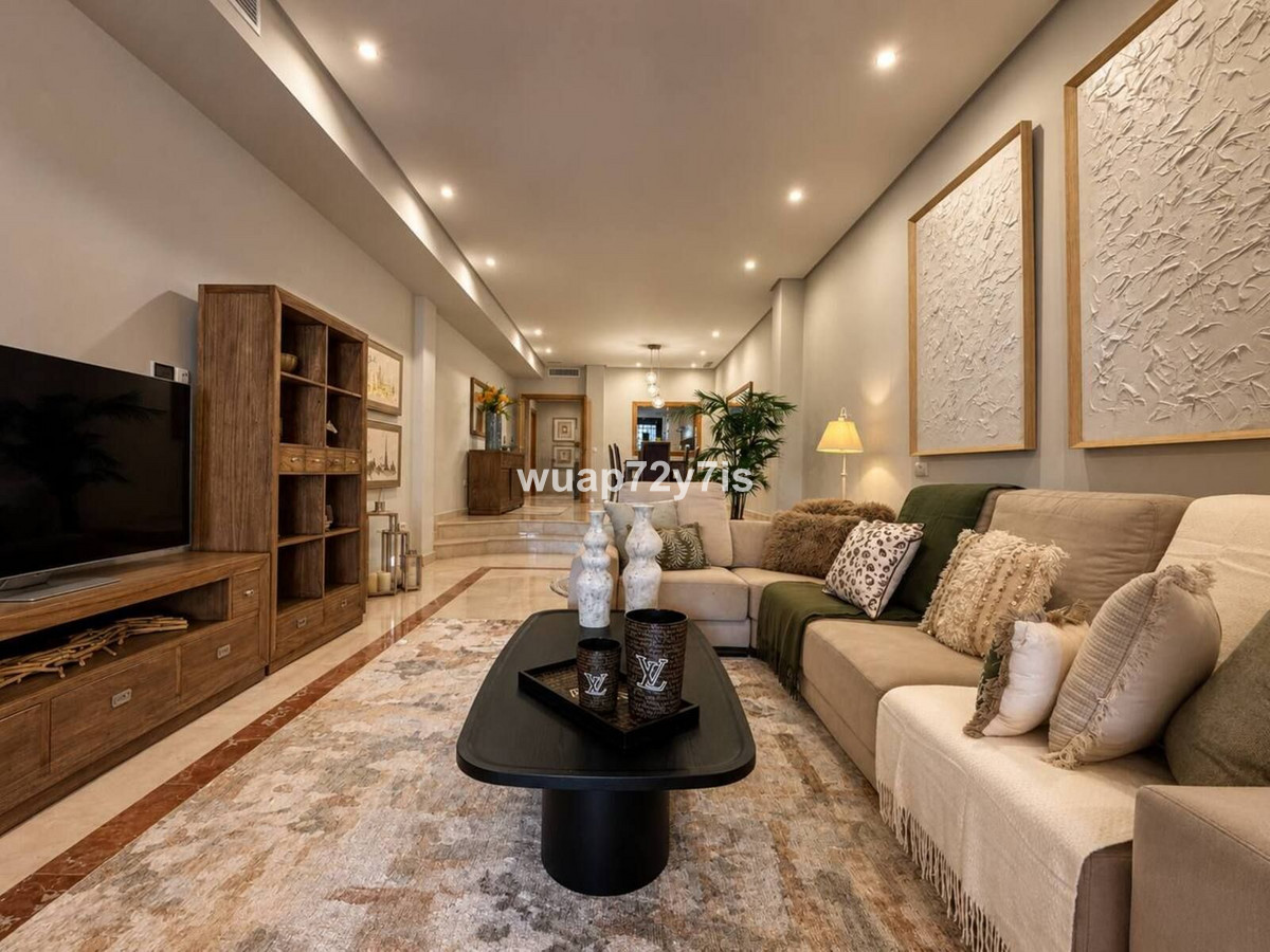 Appartement te koop in Puerto Banús | 2 slaapkamers H5407198