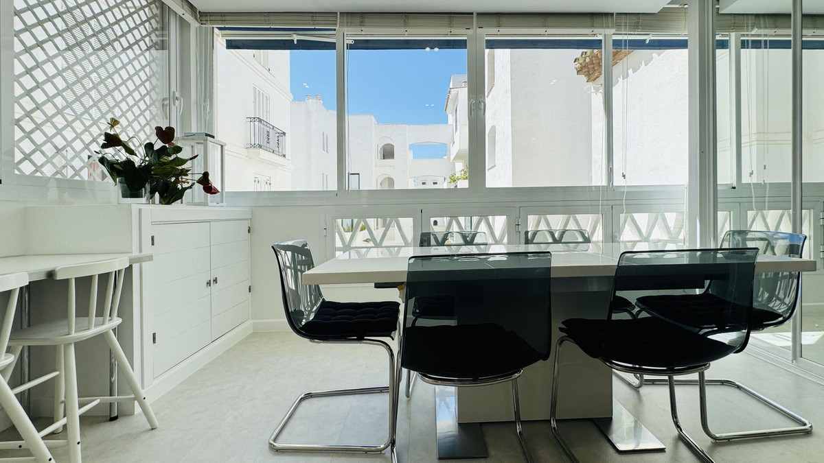 Appartement te koop in Puerto Banús | 2 slaapkamers H5407795
