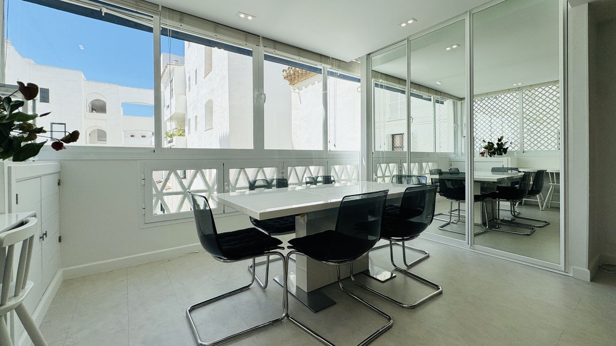 Appartement te koop in Puerto Banús | 2 slaapkamers H5407795