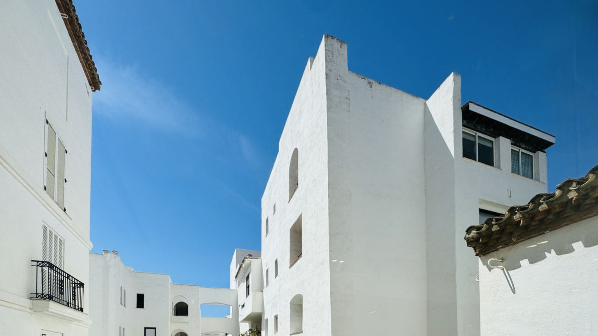 Appartement te koop in Puerto Banús | 2 slaapkamers H5407795