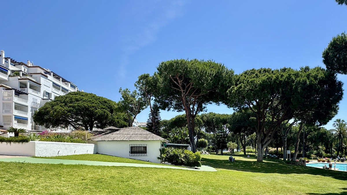 Appartement te koop in Puerto Banús | 2 slaapkamers H5407795