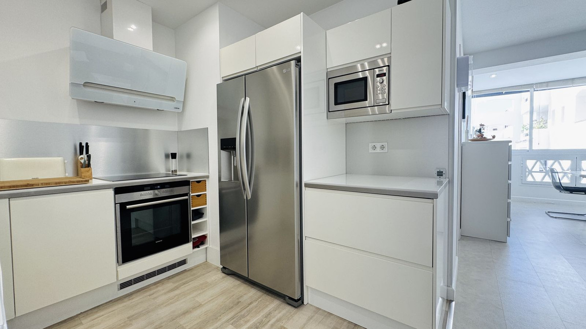 Appartement te koop in Puerto Banús | 2 slaapkamers H5407795