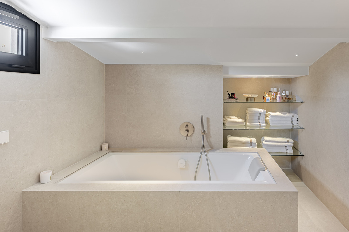 Property main view 52