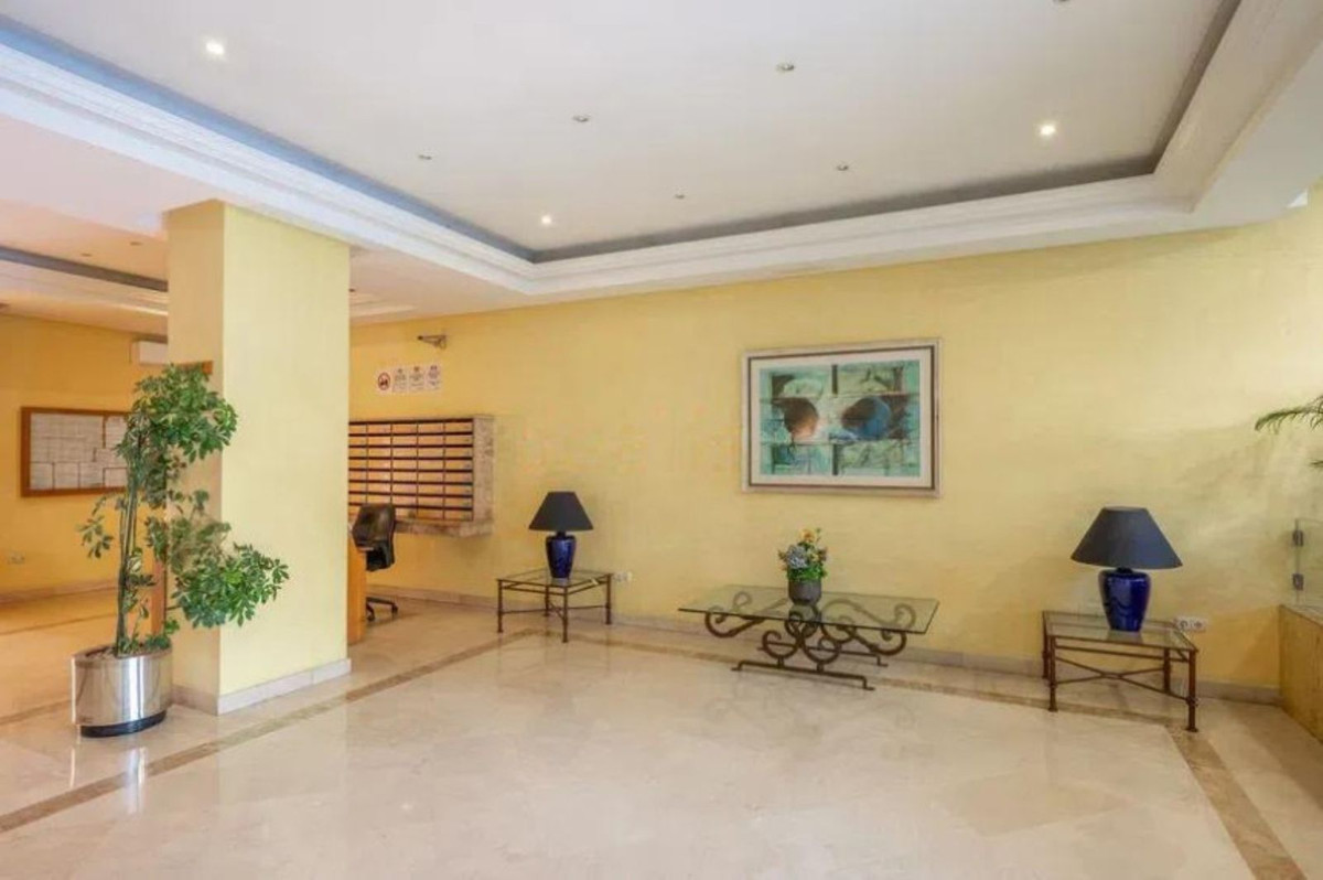 Appartement te koop in Puerto Banús | 2 slaapkamers H5419909