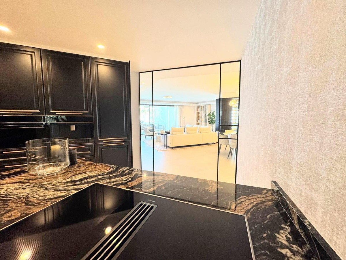 Appartement te koop in Puerto Banús | 3 slaapkamers H5426671