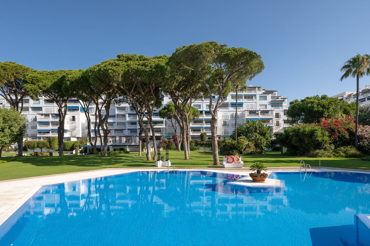 Appartement te koop in Puerto Banús | 2 slaapkamers H5427154
