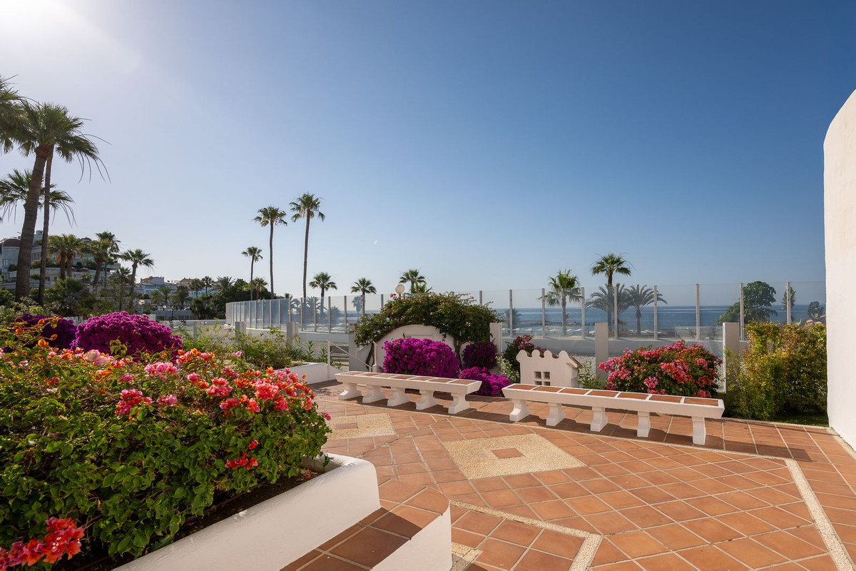 Appartement te koop in Puerto Banús | 2 slaapkamers H5427154