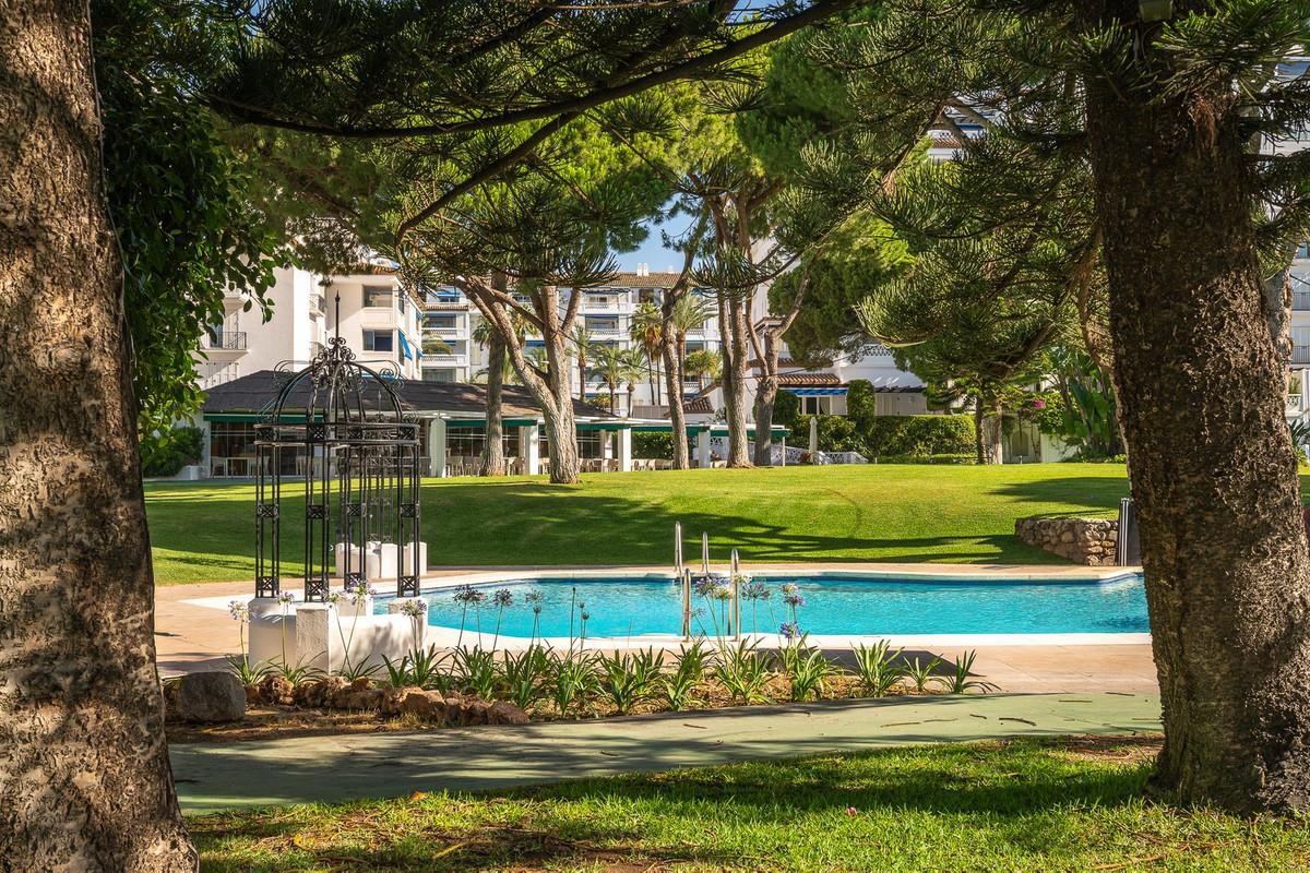 Appartement te koop in Puerto Banús | 2 slaapkamers H5427154