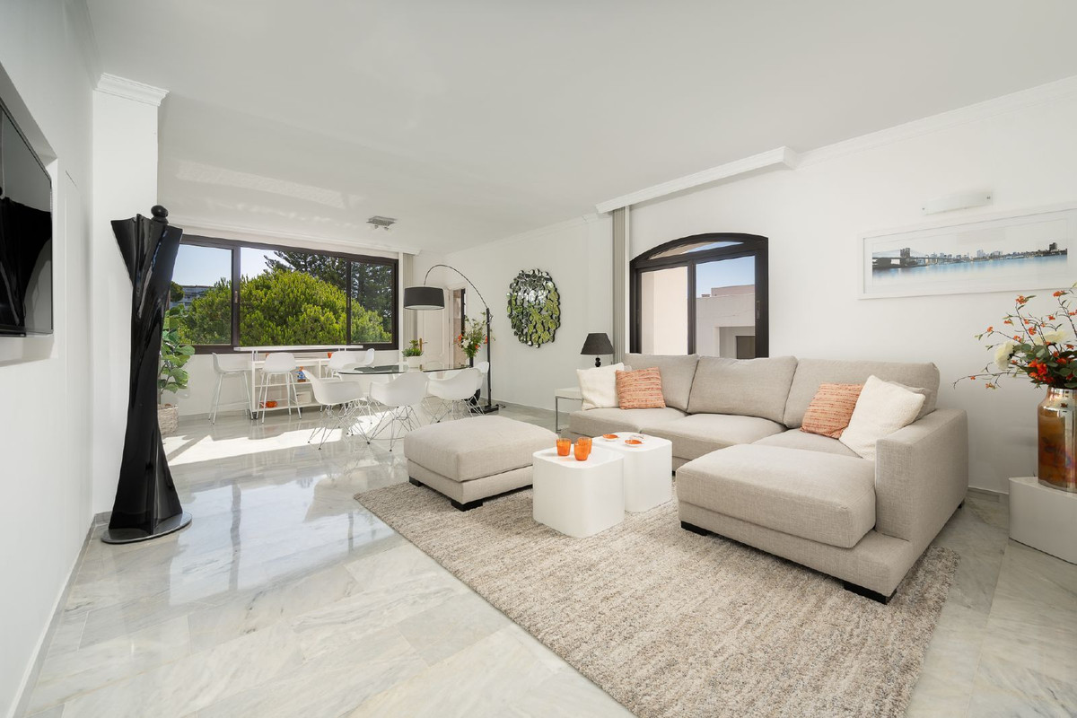 Appartement te koop in Puerto Banús | 2 slaapkamers H5427154