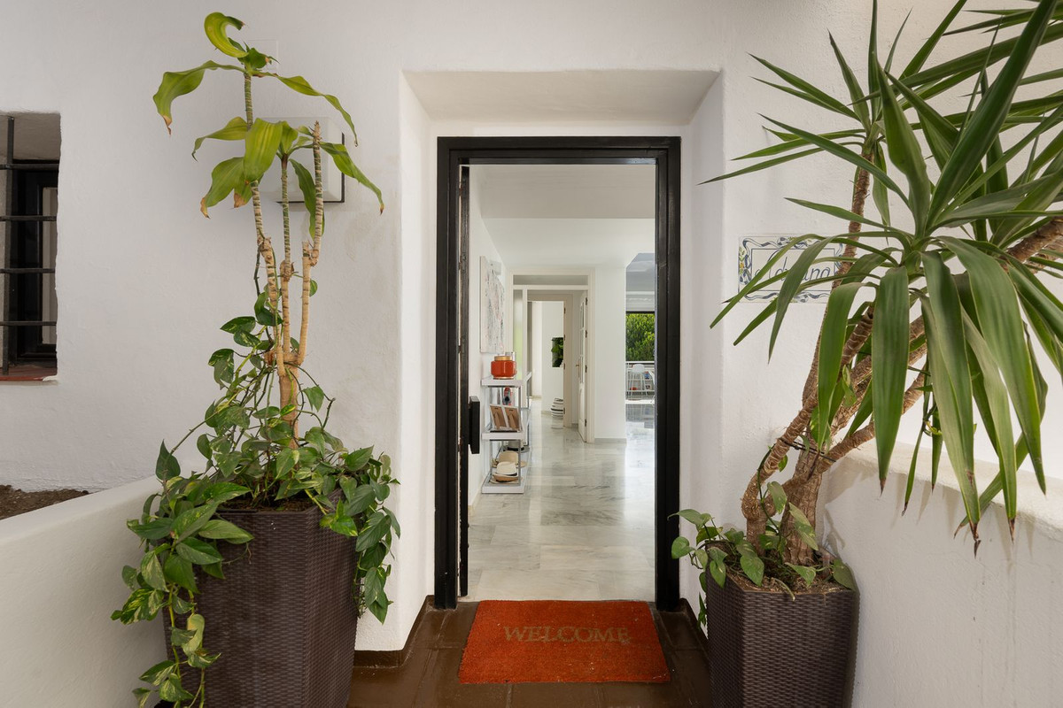 Appartement te koop in Puerto Banús | 2 slaapkamers H5427154