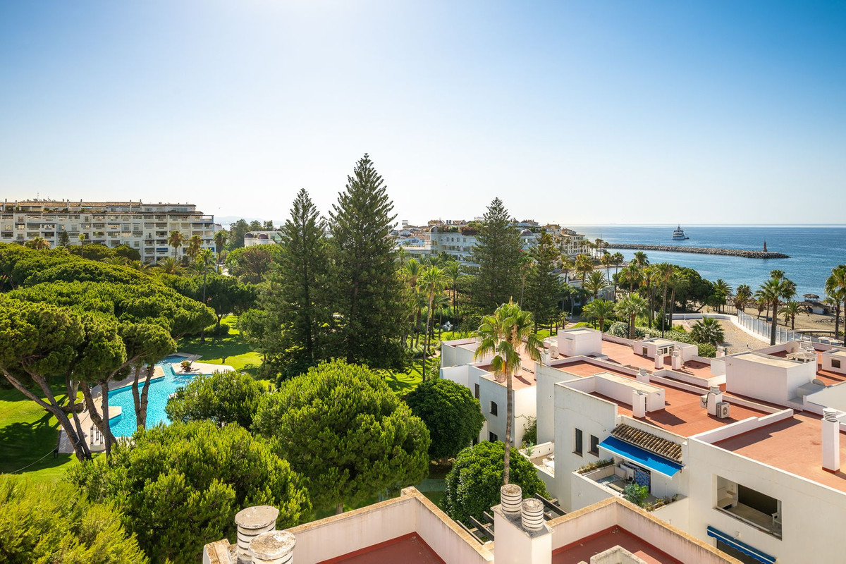 Appartement te koop in Puerto Banús | 2 slaapkamers H5427154