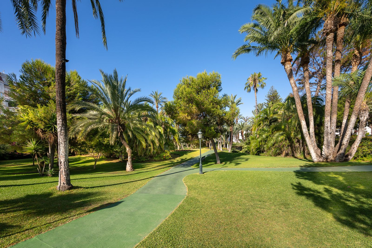 Appartement te koop in Puerto Banús | 2 slaapkamers H5427154