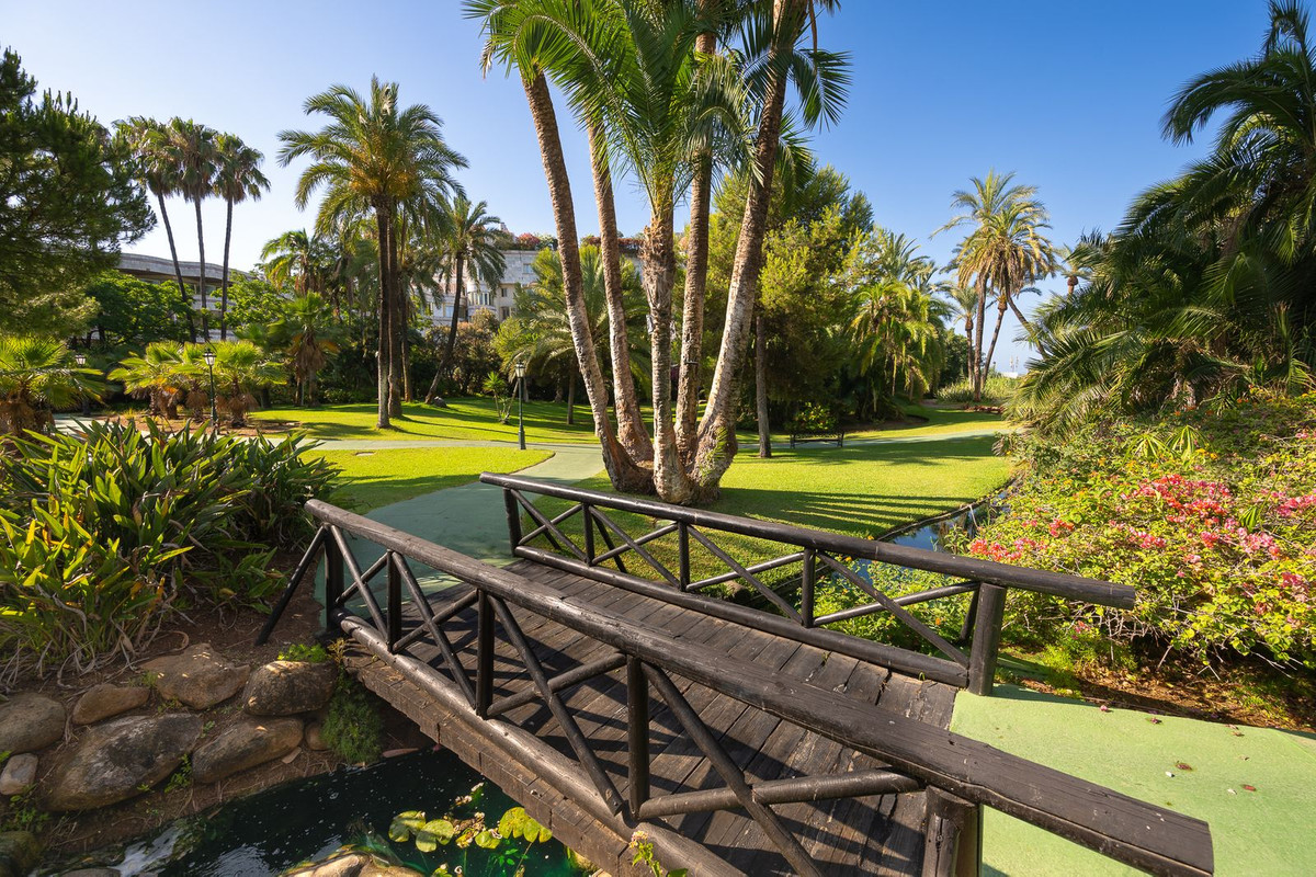Appartement te koop in Puerto Banús | 2 slaapkamers H5427154