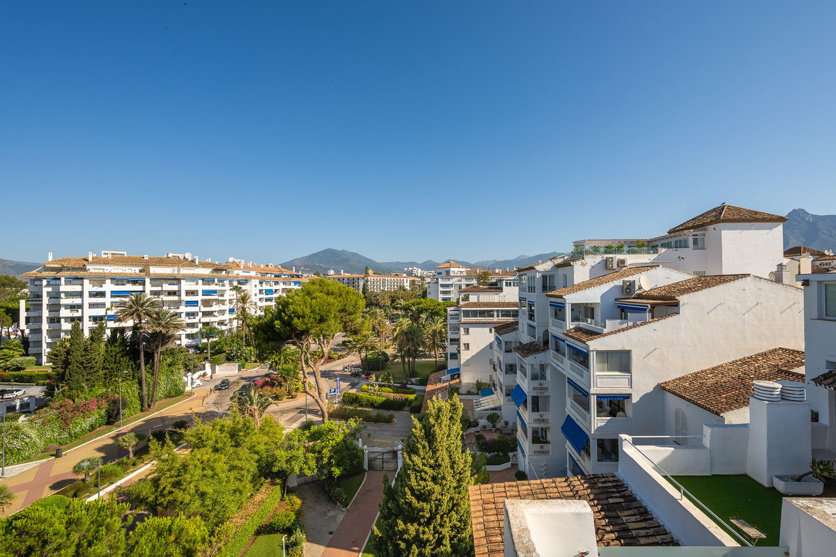 Appartement te koop in Puerto Banús | 2 slaapkamers H5427154