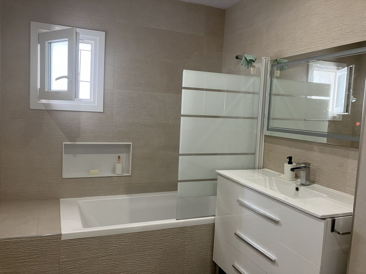 Duplex te koop in Puerto Banús | 2 slaapkamers H5430553