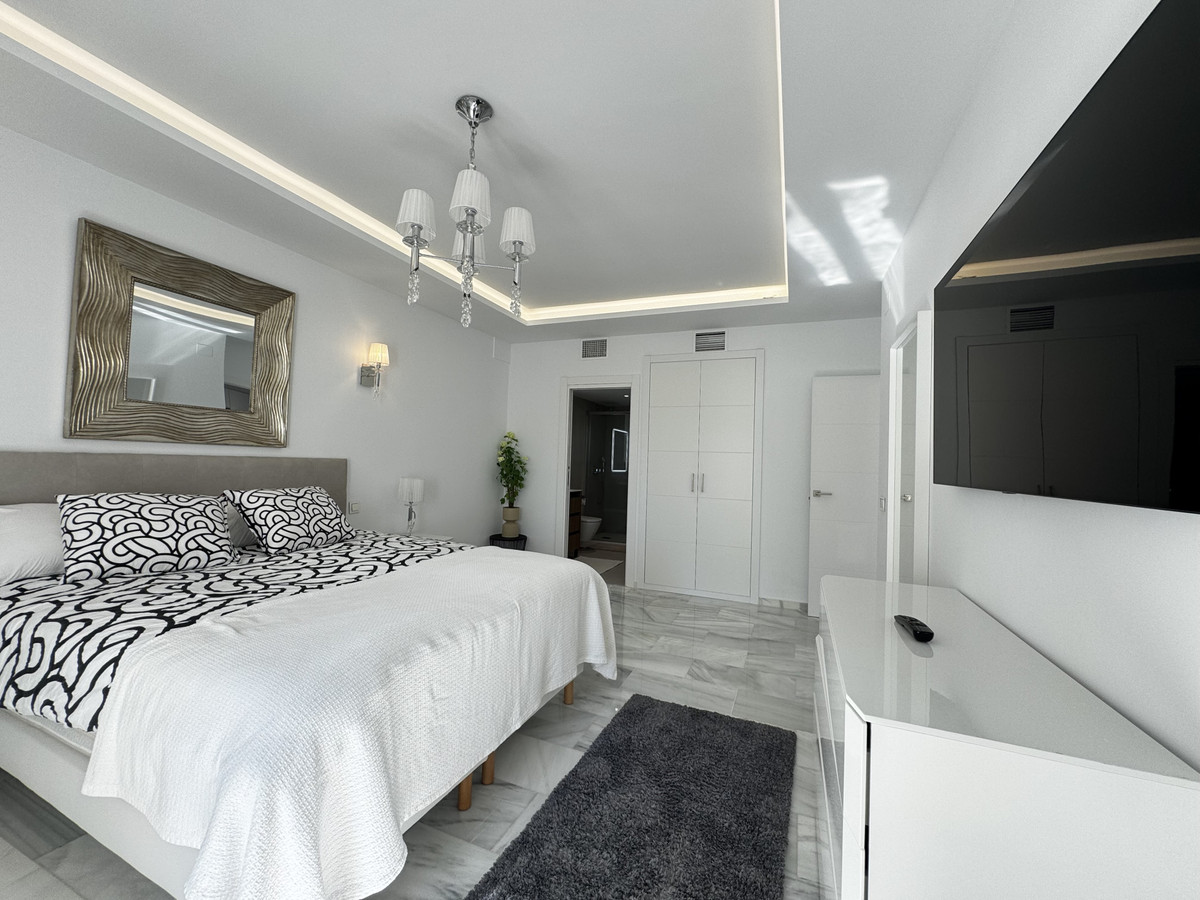 Appartement te koop in Puerto Banús | 4 slaapkamers H5432302