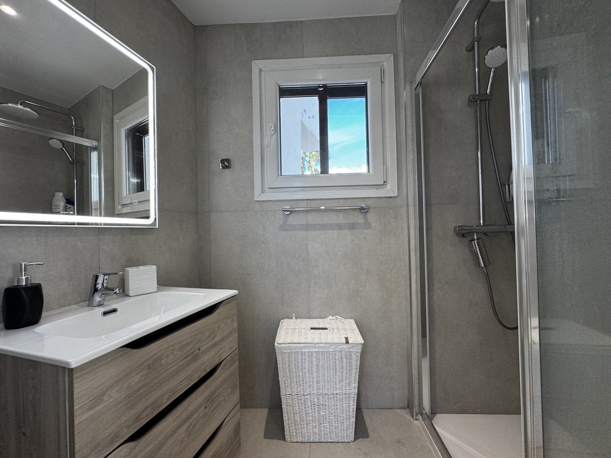 Appartement te koop in Puerto Banús | 4 slaapkamers H5432302