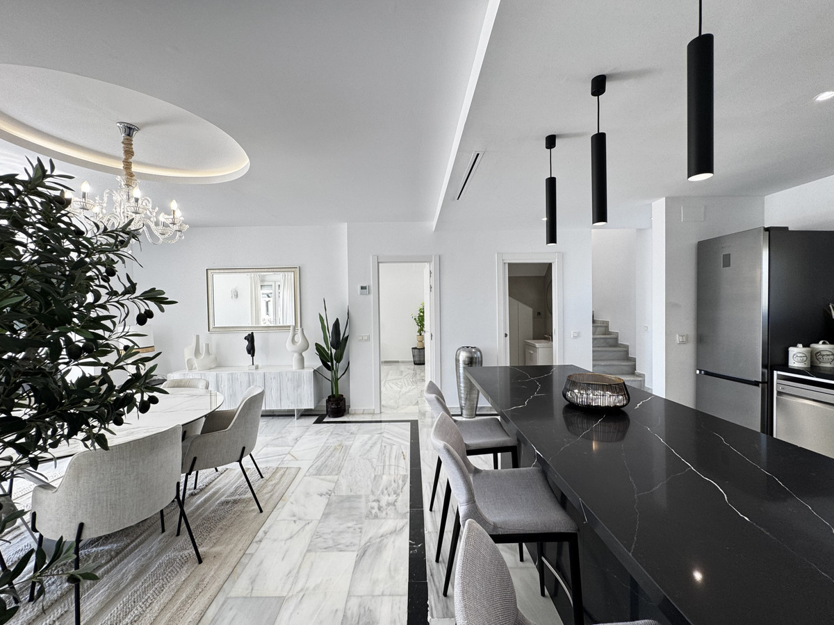 Appartement te koop in Puerto Banús | 4 slaapkamers H5432302