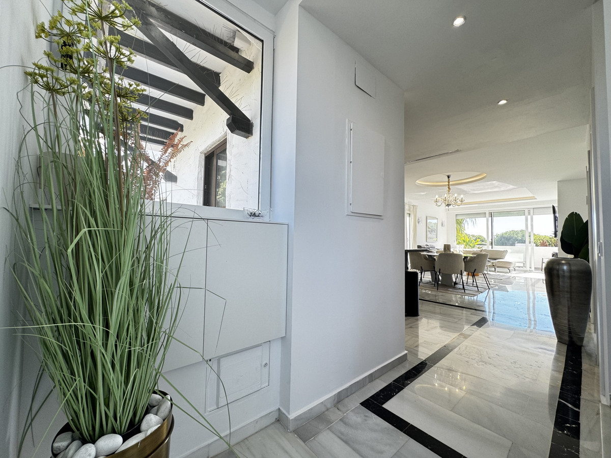 Appartement te koop in Puerto Banús | 4 slaapkamers H5432302