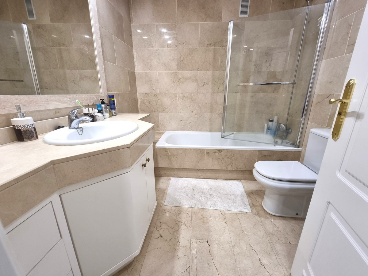 Appartement te koop in Puerto Banús | 2 slaapkamers H5440276